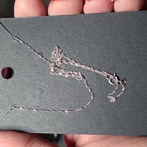 Neckless - Picture 3 of 4